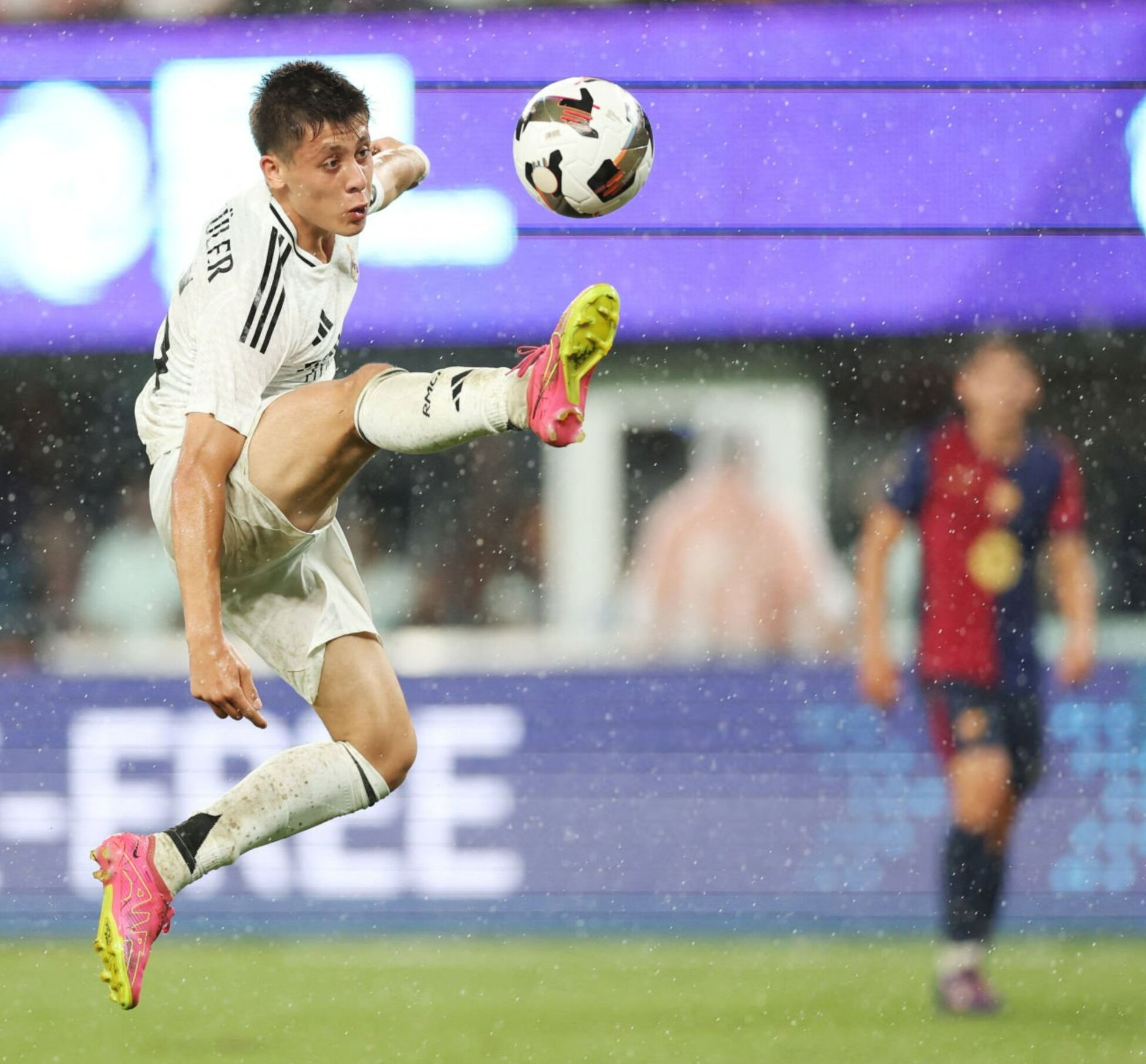 Real Madrid'e Arda Güler için flaş takas teklifi! Manchester United 95 milyon euro'luk yıldızı gözden çıkardı Real Madrid'e Arda Güler için flaş takas teklifi! Manchester United 95 milyon euro'luk yıldızı gözden çıkardı - 3. Resim