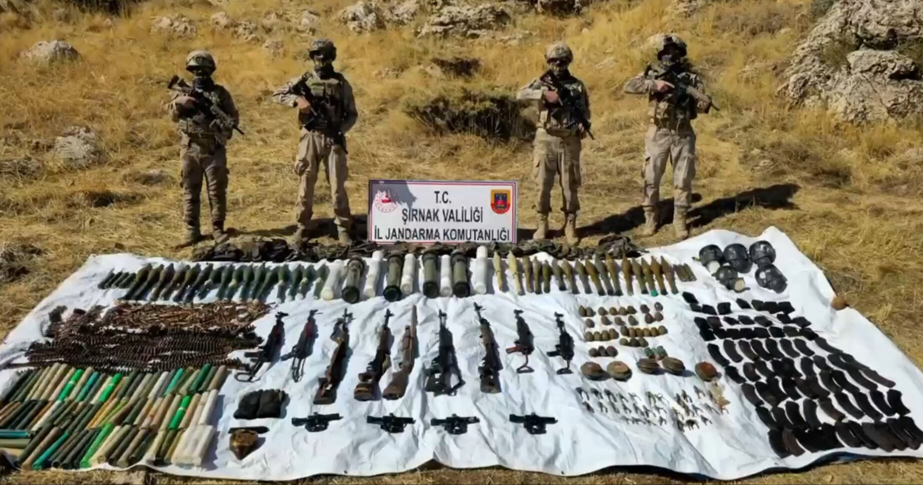 Terör örgütü PKK kullanacaktı! Kilolarca patlayıcı ele geçirildi - 1. Resim