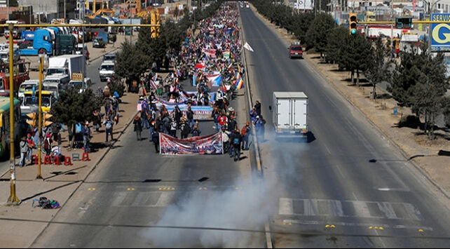 Eski Bolivya Devlet Başkanı Morales'in destekçileri 200 askeri rehin aldı - 1. Resim