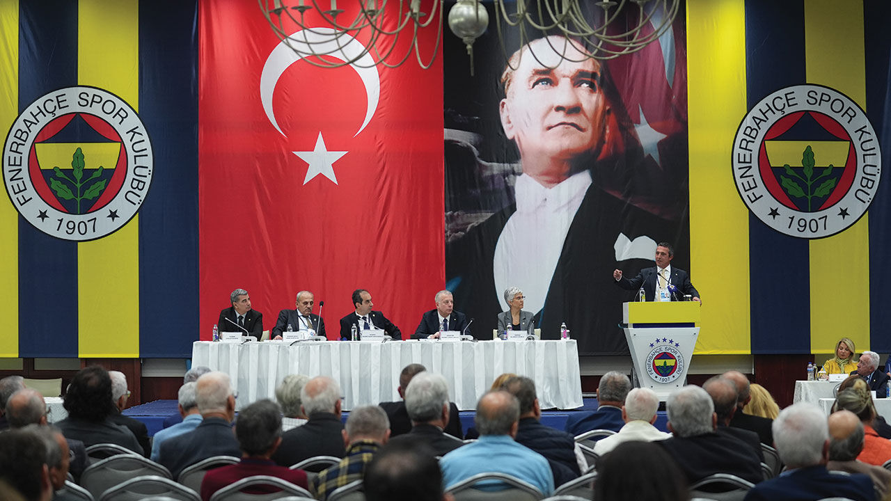 Fenerbahçe Başkanı Ali Koç'tan  Fenerbahçe Başkanı Ali Koç'tan