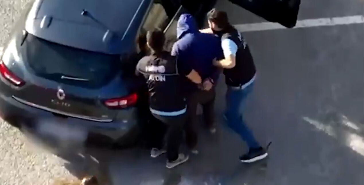 Türkiye'nin sokaklarına zehir salanlara peş peşe operasyon! 4 ton uyuşturucu, 2 bin 587 satıcı yakalandı - 2. Resim