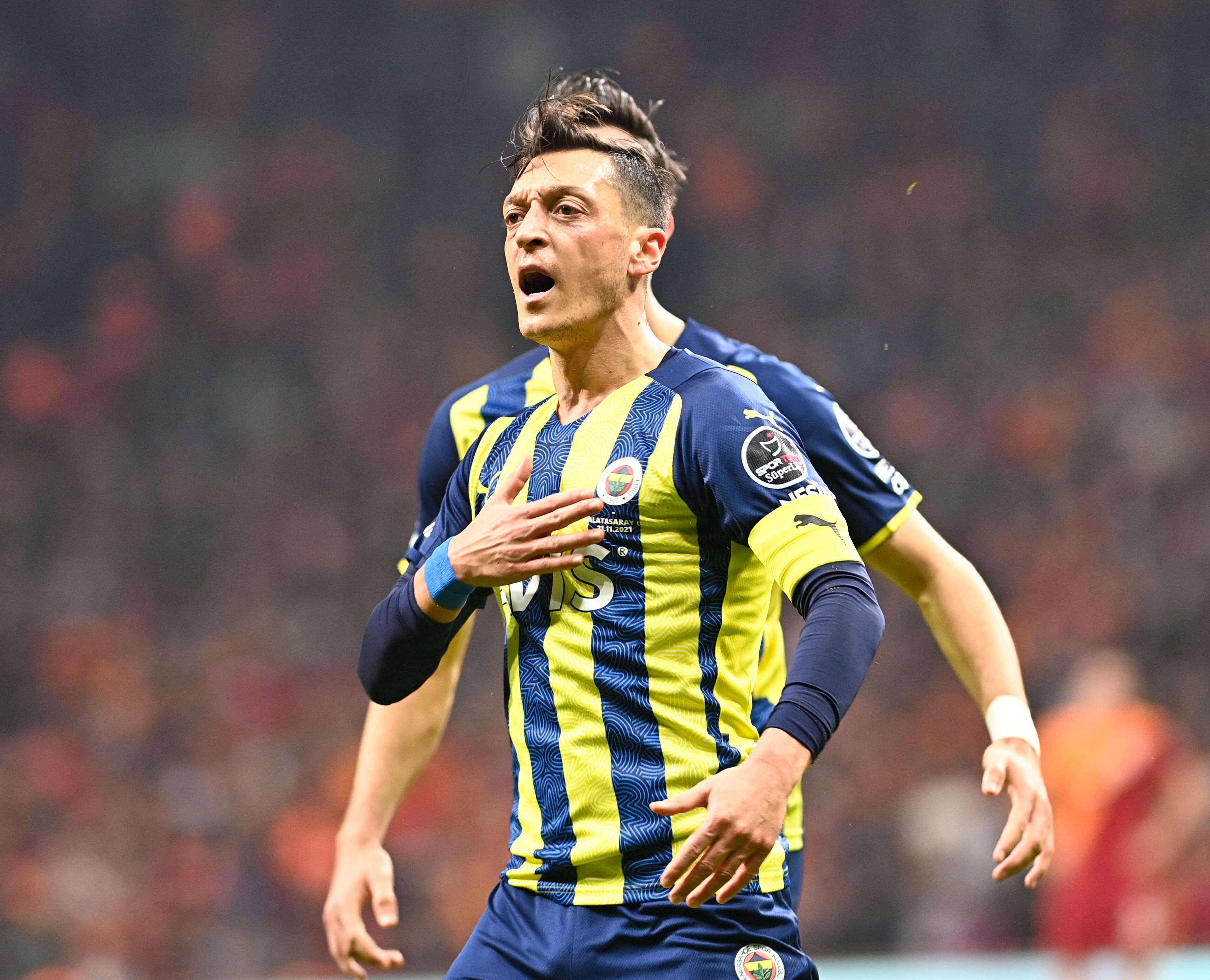Mesut Özil ehliyet sınavına girdi! Görenler gözlerine inanamadı Mesut Özil ehliyet sınavına girdi! Görenler gözlerine inanamadı - 4. Resim