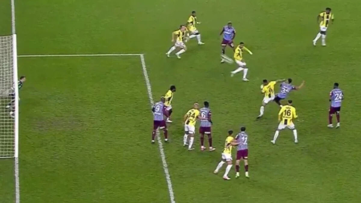 Trabzon 8 dakikada 2 penaltı kazandı! Hakem kararları çok konuşulacak Trabzon 8 dakikada 2 penaltı kazandı! Hakem kararları çok konuşulacak - 1. Resim