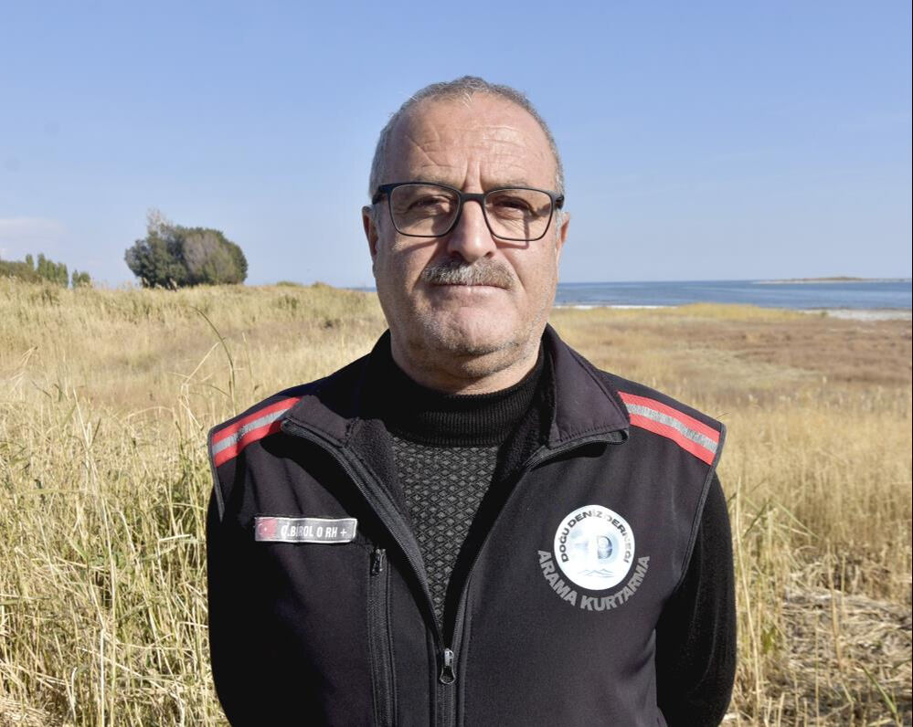 Van Gölü'nde tüyler ürperten manzara! Sular çekilince ortaya çıktı Van Gölü'nde tüyler ürperten manzara! Sular çekilince ortaya çıktı - 4. Resim