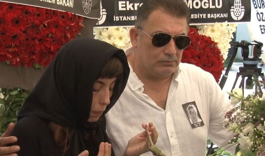 Anjelik Calvin’in Ahu Tuğba’ya özlemi! Sosyal medyadaki mesajı endişelendirdi - 3. Resim