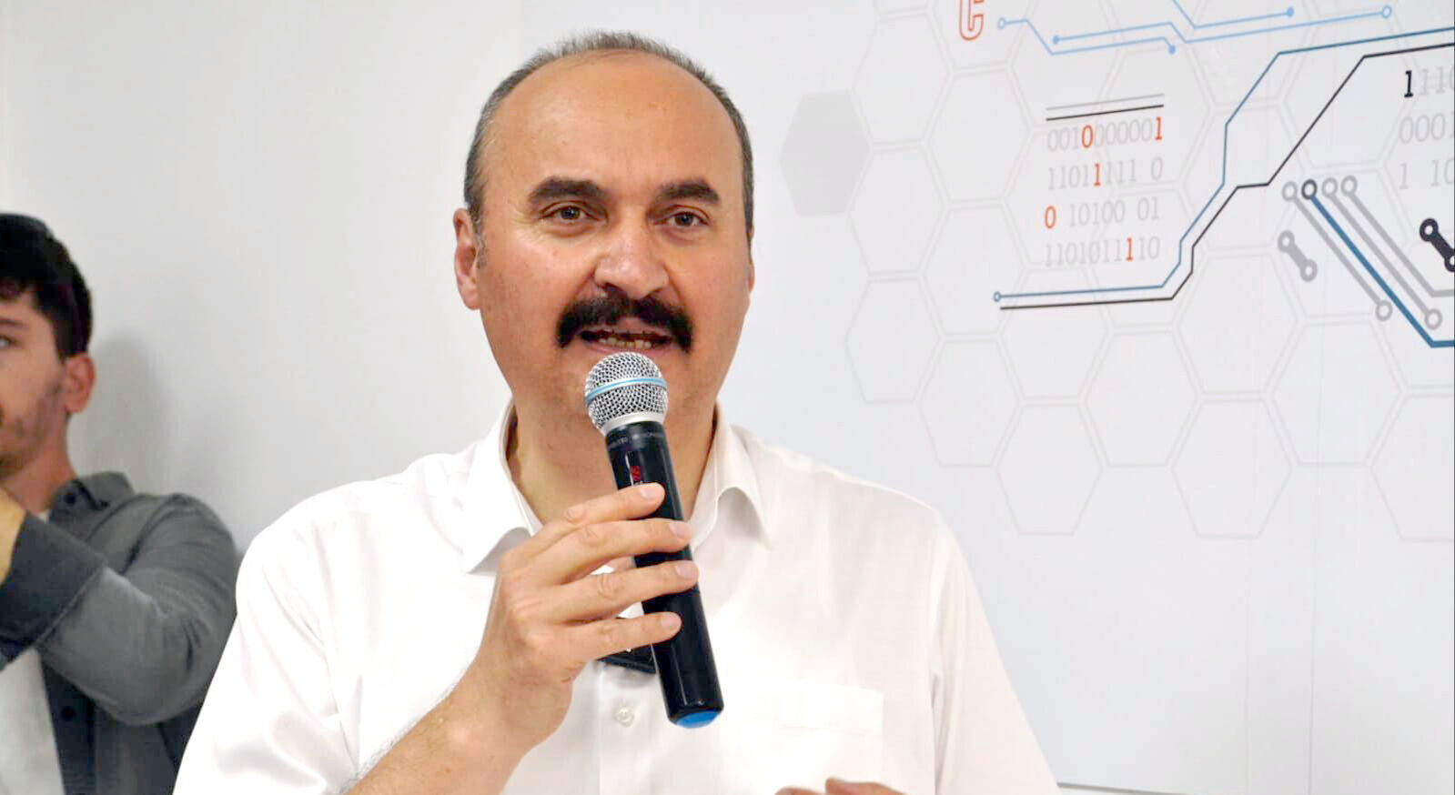 Batman Belediye Başkanı olarak görevlendirilen Ekrem Canalp kimdir? Batman Belediye Başkanı olarak görevlendirilen Ekrem Canalp kimdir? - 1. Resim