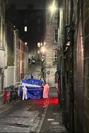 İskoçya’da sokaktaki kesik başı şaka sandılar! Gerçek bambaşka çıktı İskoçya’da sokaktaki kesik başı şaka sandılar! Gerçek bambaşka çıktı - 2. Resim