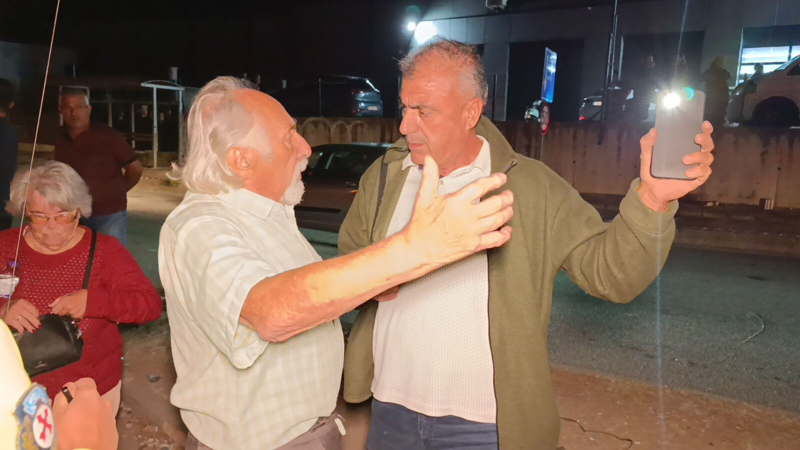 Kırmızı ışık ihlali yapan İsviçreli sürücü zincirleme kazaya sebep oldu - 4. Resim