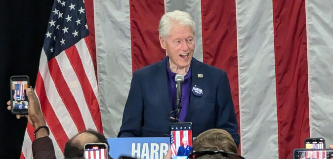 Trump ve Kamala Harris arasındaki başkanlık seçiminde kritik süreç! Ünlü isimler adayları için sahada Trump ve Kamala Harris arasındaki başkanlık seçiminde kritik süreç! Ünlü isimler adayları için sahada - 6. Resim