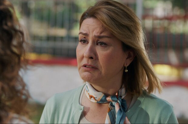 Bir Gece Masalı dizisinin Süreyya'sı Özlem Türkad kimdir, kaç yaşında, hangi dizilerde oynadı?  - 3. Resim