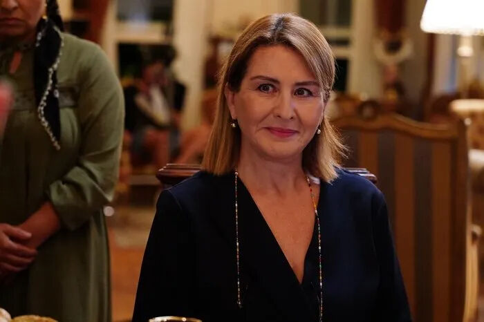 Bir Gece Masalı dizisinin Süreyya'sı Özlem Türkad kimdir, kaç yaşında, hangi dizilerde oynadı?  - 2. Resim
