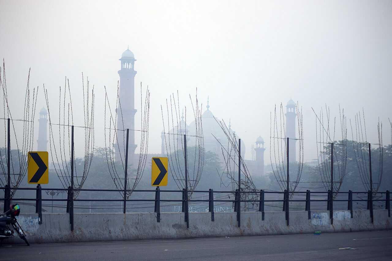 Eğitime 1 hafta ara verildi! Pakistan Lahor'da hava kirliliği en yüksek seviyeye ulaştı - 4. Resim