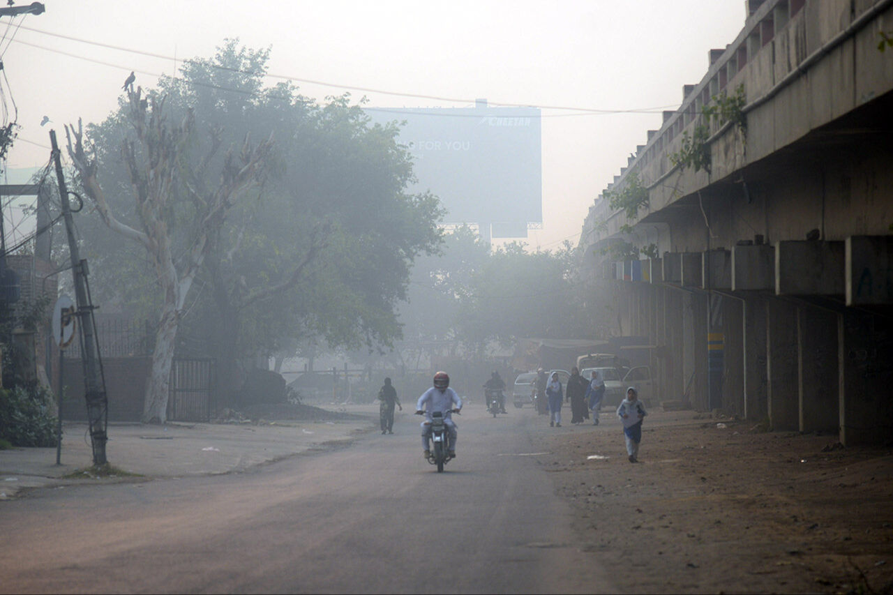 Eğitime 1 hafta ara verildi! Pakistan Lahor'da hava kirliliği en yüksek seviyeye ulaştı - 8. Resim