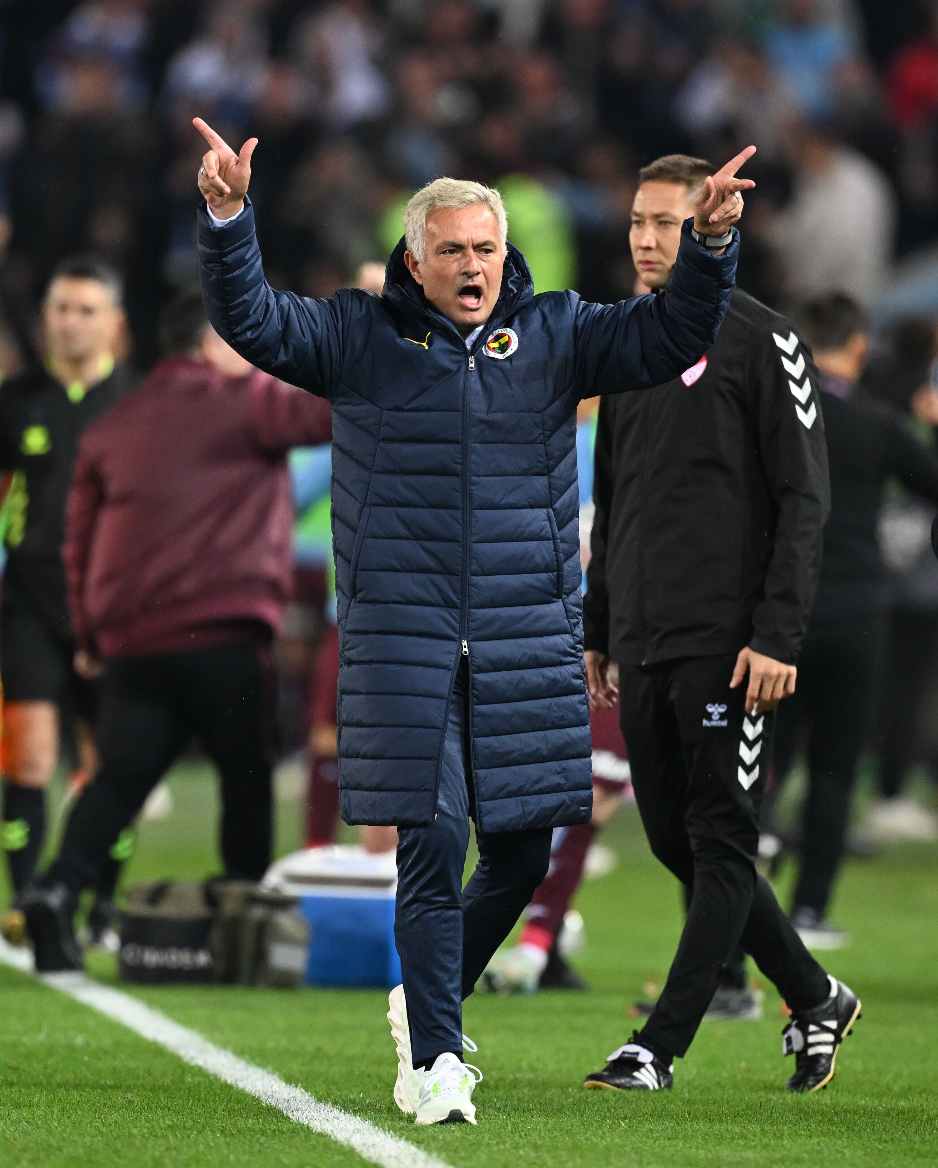 Fenerbahçe-Trabzonspor maçı sonrası Jose Mourinho, Ertuğrul Doğan ve Acun Ilıcalı, PFDK'ya sevk edildi Fenerbahçe-Trabzonspor maçı sonrası Jose Mourinho, Ertuğrul Doğan ve Acun Ilıcalı, PFDK'ya sevk edildi - 1. Resim