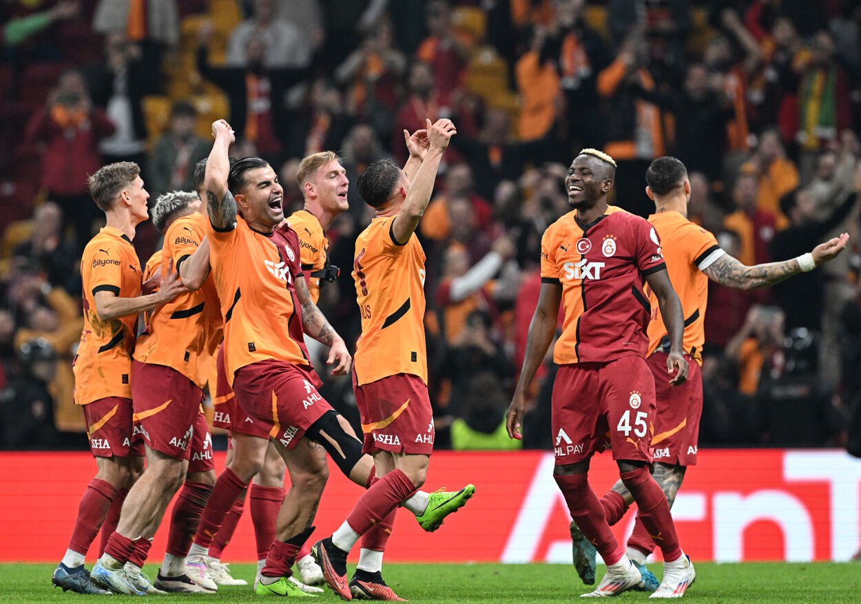 Galatasaray'dan 50 milyon euro'luk Osimhen operasyonu! İngilizlerden çılgın iddia Galatasaray'dan 50 milyon euro'luk Osimhen operasyonu! İngilizlerden çılgın iddia - 5. Resim