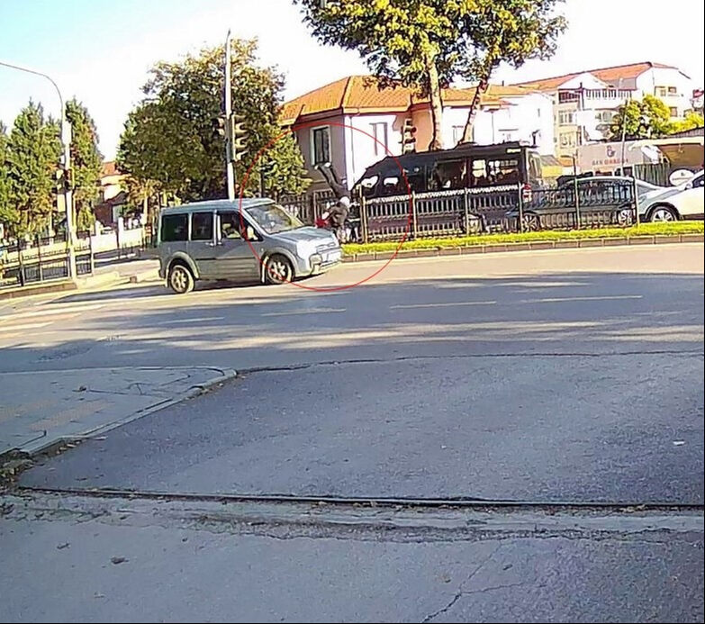 Olay yerinden kaçan vicdansız sürücü 11 yaşındaki Zühre'yi hayattan kopardı - 1. Resim