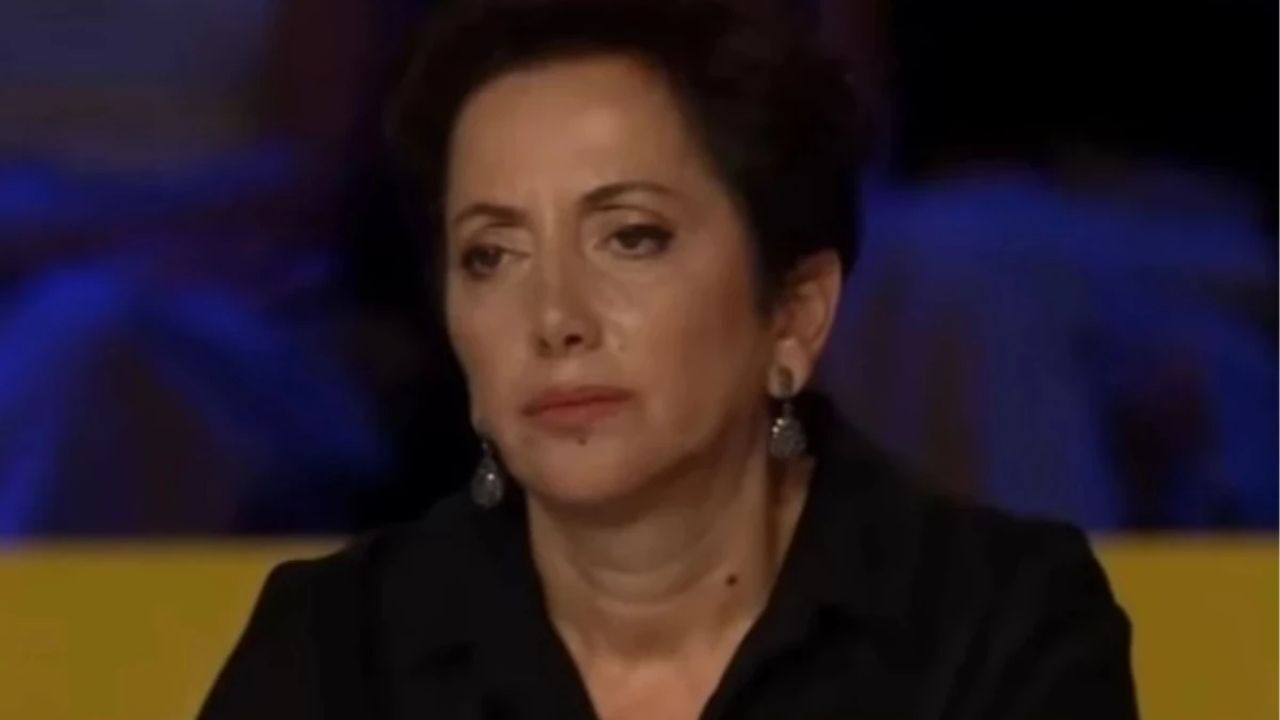 Sen Türkülerini Söyle jürisi Aysun Gültekin kimdir? Sen Türkülerini Söyle jürisi Aysun Gültekin kimdir? - 1. Resim