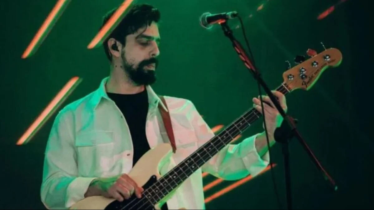 Sevgilisi Aybike Çelik’i darp eden Yüzyüzeyken Konuşuruz'un gitaristi Can Tunaboylu'nun cezası belli oldu Sevgilisi Aybike Çelik’i darp eden Yüzyüzeyken Konuşuruz'un gitaristi Can Tunaboylu'nun cezası belli oldu - 2. Resim