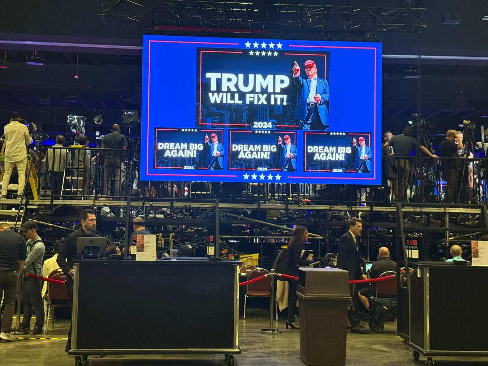 2024 ABD Seçimleri: Donald Trump yeniden ABD Başkanı oldu ABD 47. başkanını seçiyor! Sandıklar kapanmaya başladı, Trump ve Harris arasında kıyasıya mücadele - 1. Resim