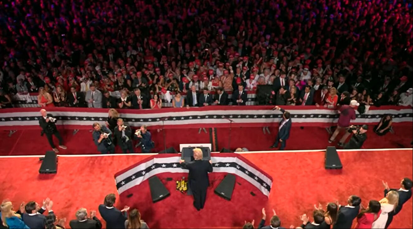 Yeniden başkan seçilen Trump'tan zafer konuşması: ABD'nin altın çağı olacak, savaşları bitireceğim ABD'nin yeni başkanı Donald Trump zafer konuşması yapıyor - 1. Resim