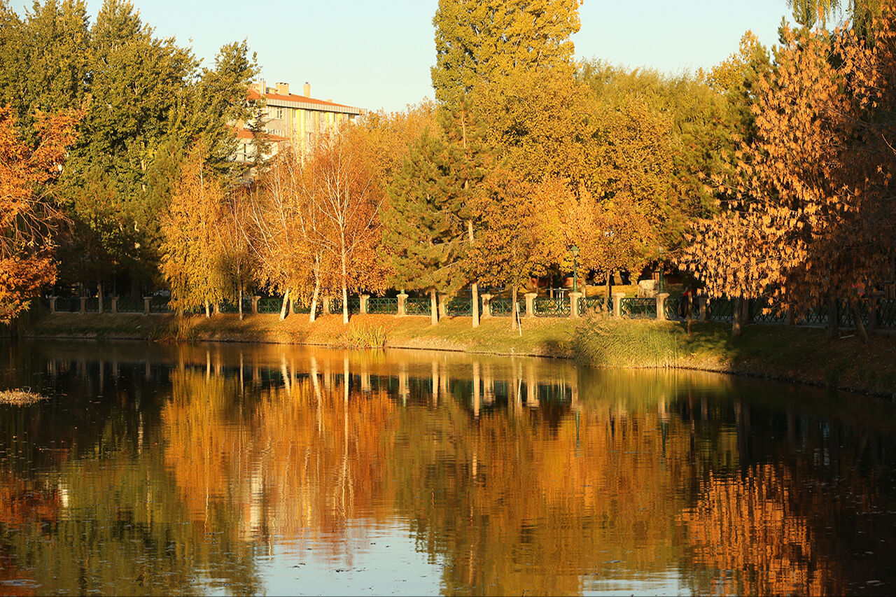 Eskişehir Porsuk Çayı'nın sonbahar güzelliği | Arşivlik kareler - 3. Resim