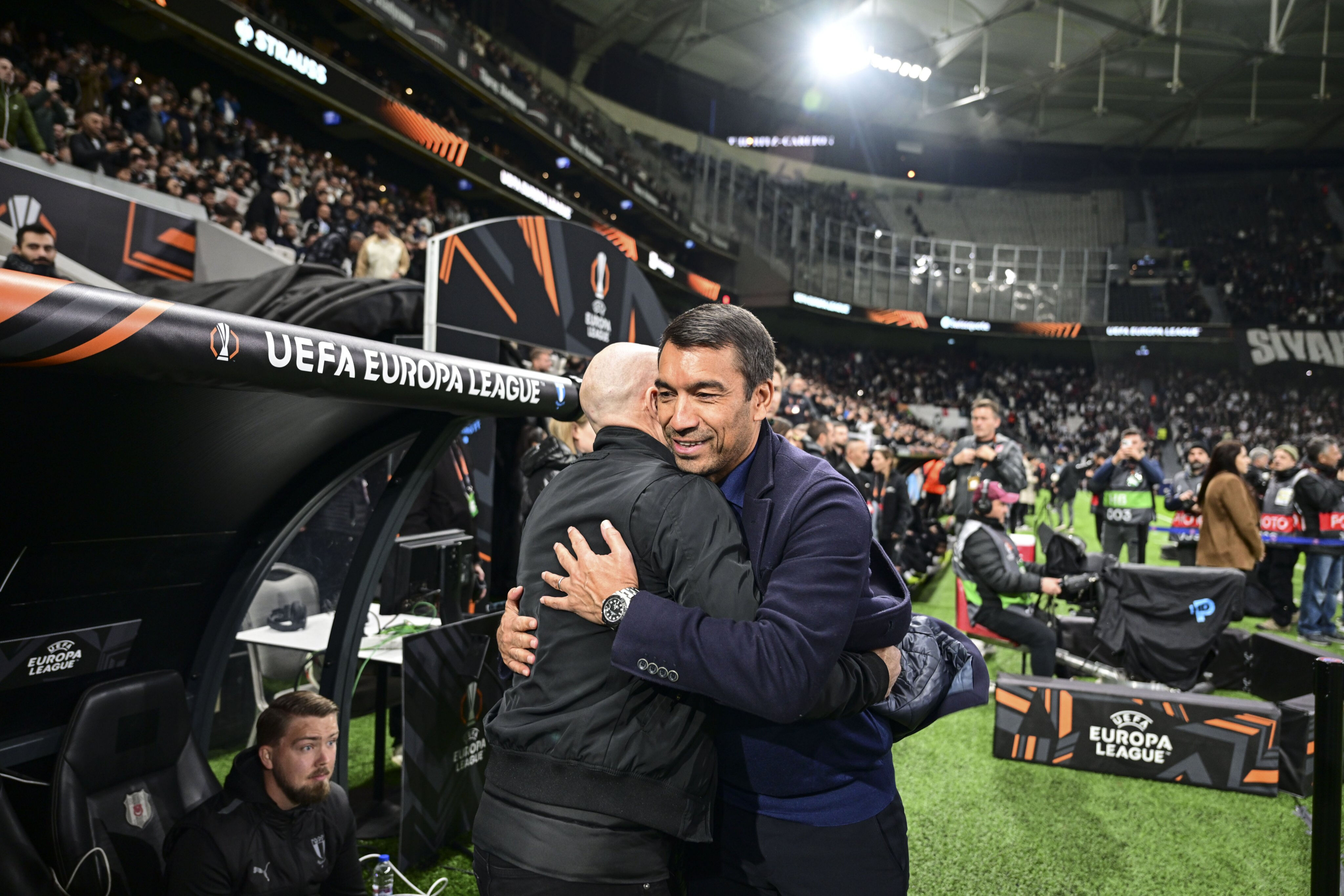 Giovanni van Bronckhorst: Canavar gibi defans yaptık - 3. Resim