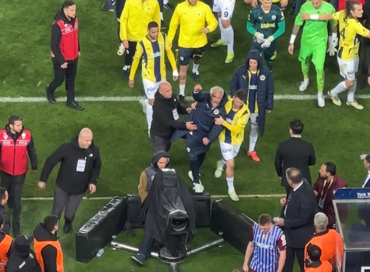 Jose Mourinho kaç maç ceza alacak? 3 ihlalden PFDK'ya sevk edilmişti... - 5. Resim