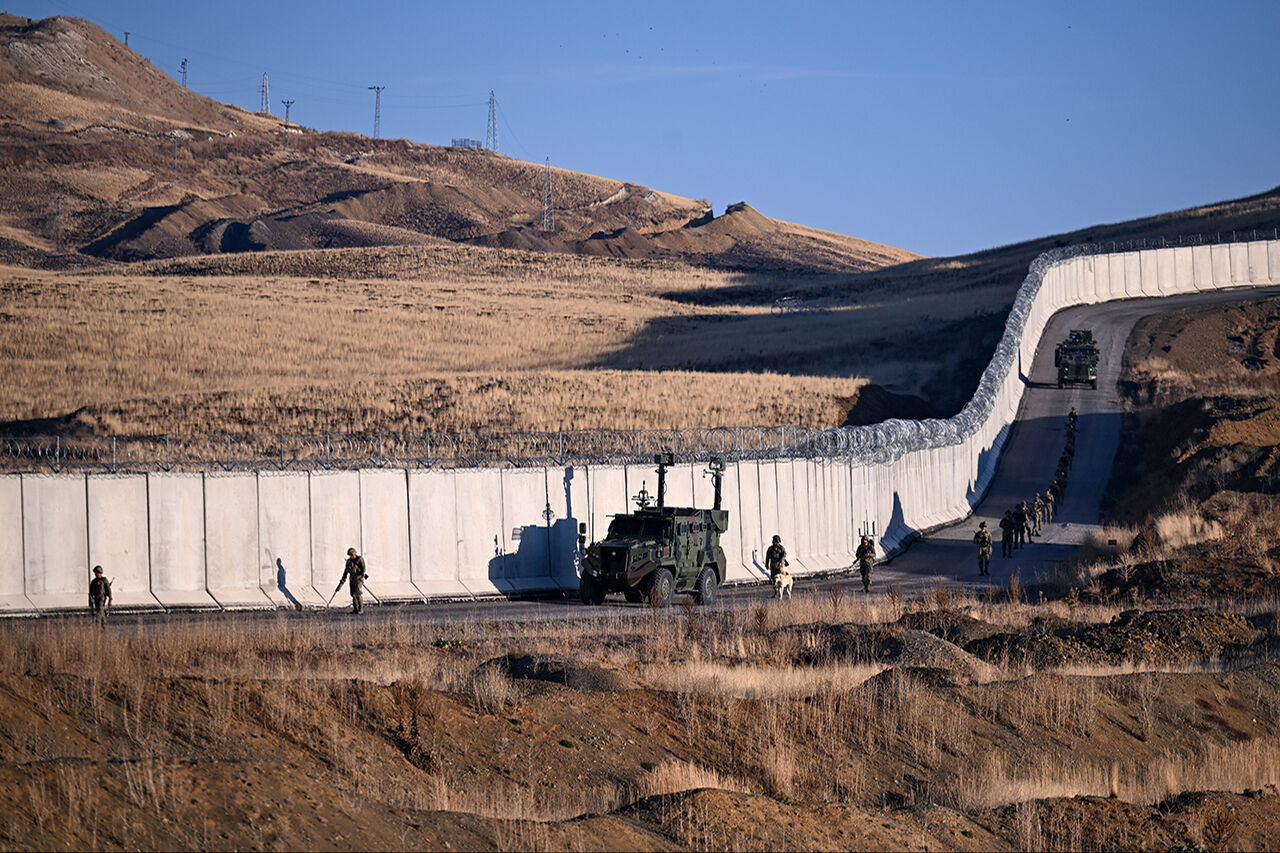 Mehmetçik tetikte! Türk askerinin Van İran sınırındaki nöbeti görüntülendi Mehmetçik tetikte! Türk askerinin Van İran sınırındaki nöbeti görüntülendi - 4. Resim