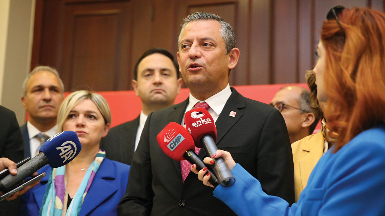 Müsavat Dervişoğlu ve Özgür Özel arasında DEM kavgası! Dervişoğlu'nun sert sözlerine Özel böyle cevap verdi Müsavat Dervişoğlu ve Özgür Özel arasında DEM kavgası! Dervişoğlu'nun sert sözlerine Özel böyle cevap verdi - 6. Resim