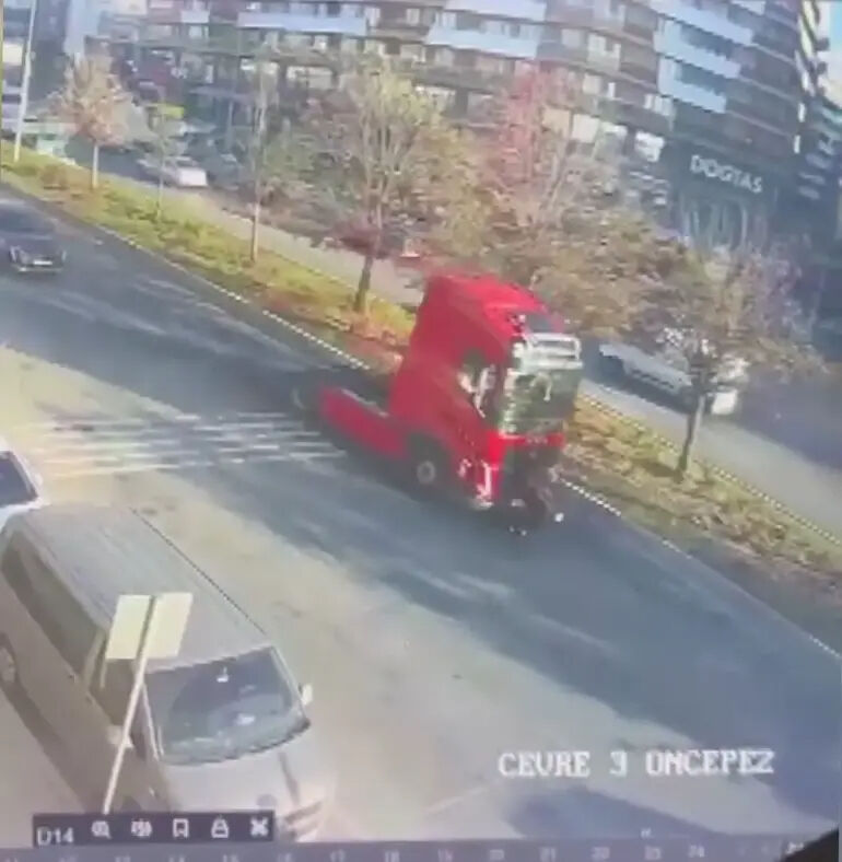 Pendik'te TIR'ın altında kalarak feci şekilde can vermişti! Genç kızın mesleği şaşırttı - 2. Resim