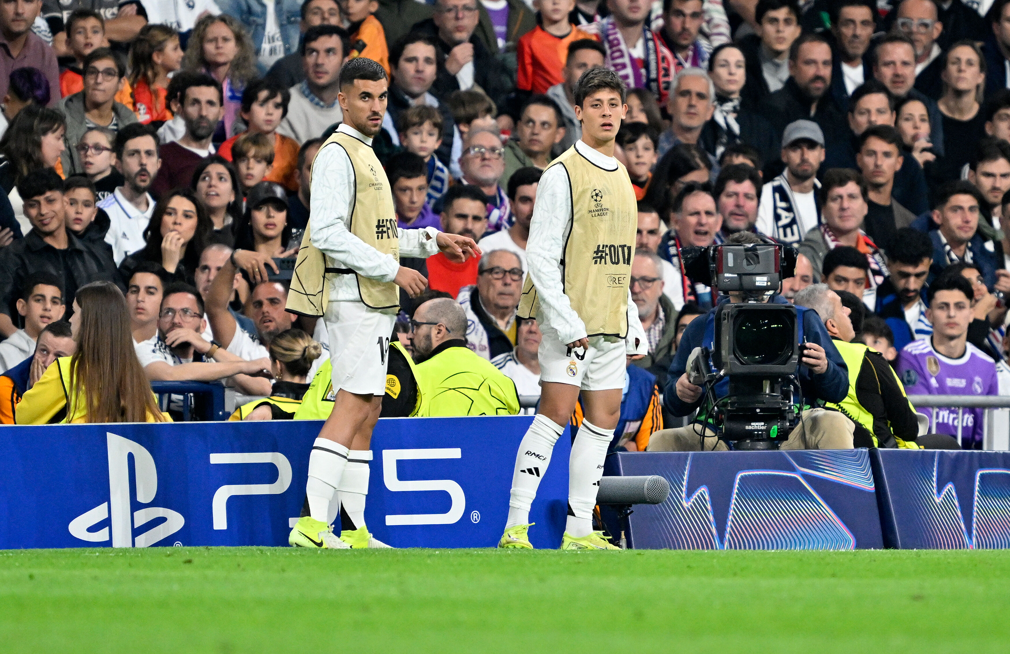 Real Madrid eriyor Arda Güler isyanı büyüyor! Milan maçı sonrası Ancelotti'yi topa tuttular: Bu adam deli Real Madrid eriyor Arda Güler isyanı büyüyor! Milan maçı sonrası Ancelotti'yi topa tuttular: Bu adam deli - 6. Resim