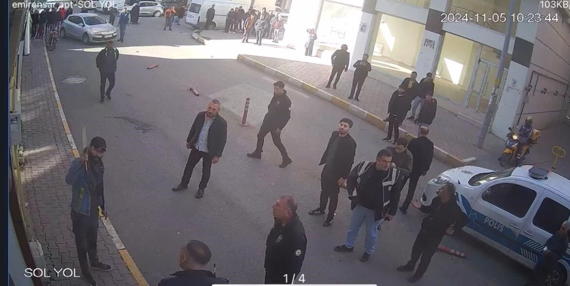 Satırlı saldırganın ifadeleri şoke etti! AK Parti binasına saldırmayı rüyasında görmüş - 3. Resim