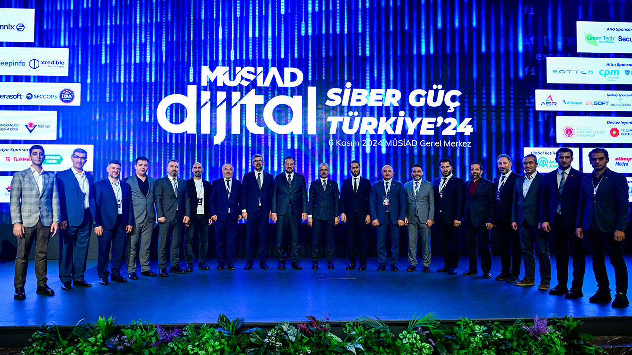 "Siber Güç Türkiye 2024" Zirvesi! MÜSİAD Başkanı Mahmut Asmalı: Ülkemizi ileriye taşıyacağız - 4. Resim