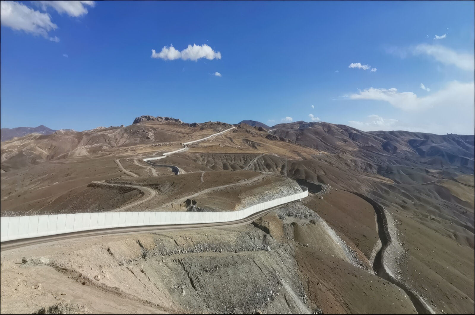 Sıfır noktasında sıfır zaaf! 6. Hudut Tugay Komutanlığı kapılarını gazetemize açtı Sıfır noktasında sıfır zaaf! 6. Hudut Tugay Komutanlığı kapılarını gazetemize açtı - 2. Resim