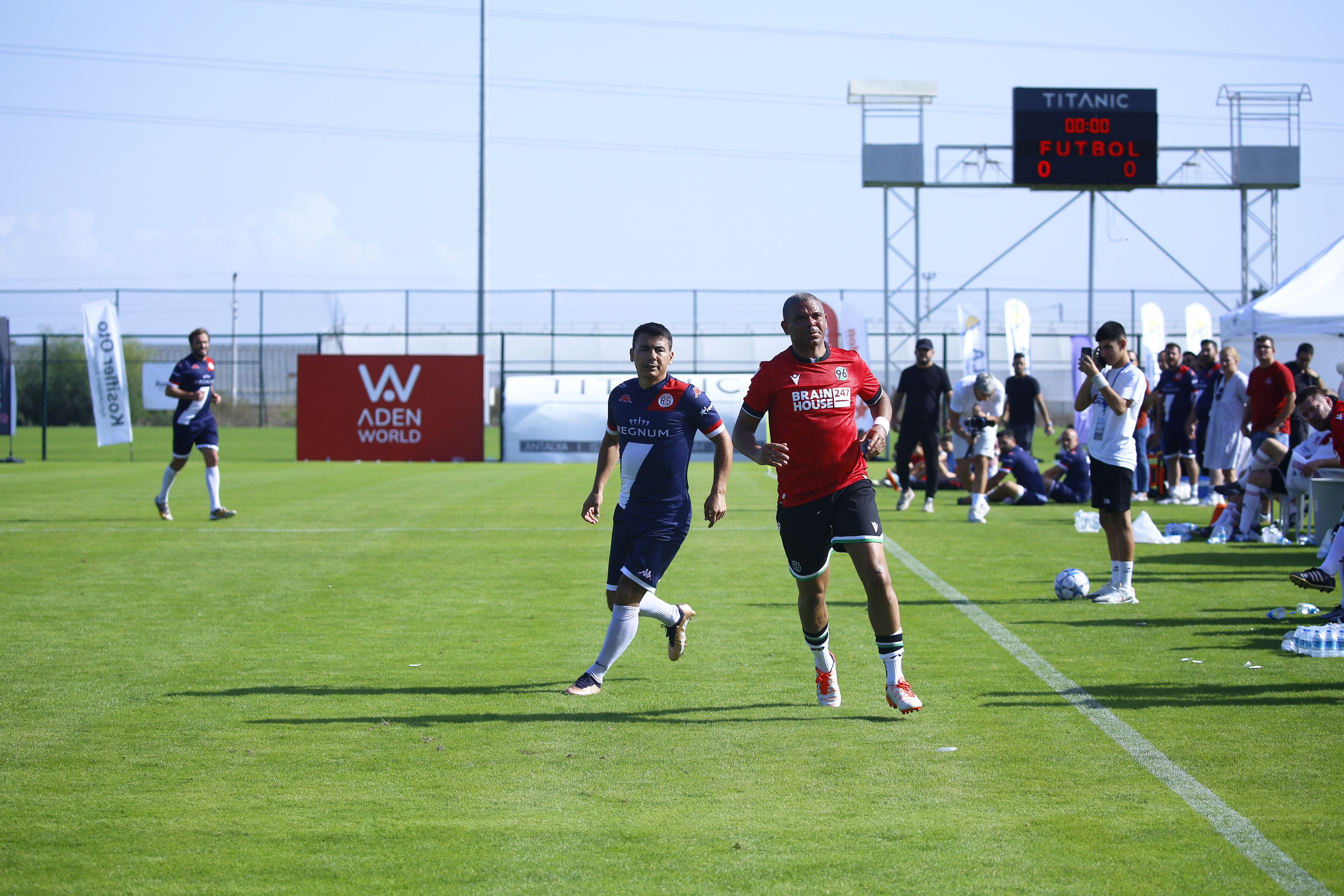 9. Efsaneler Kupası başlıyor! Futbolun efsaneleri yeniden Antalya’da buluşuyor 9. Efsaneler Kupası başlıyor! Futbolun efsaneleri yeniden Antalya’da buluşuyor - 2. Resim
