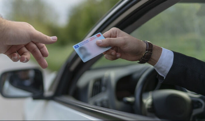Ehliyetini yenilemeyenler için son günler geldi! Ceza 2025'te artabilir - 3. Resim