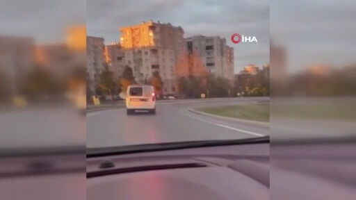 İstanbul trafiğinde bitmek bilmeyen öfke! Yine sopalı kavga - 4. Resim