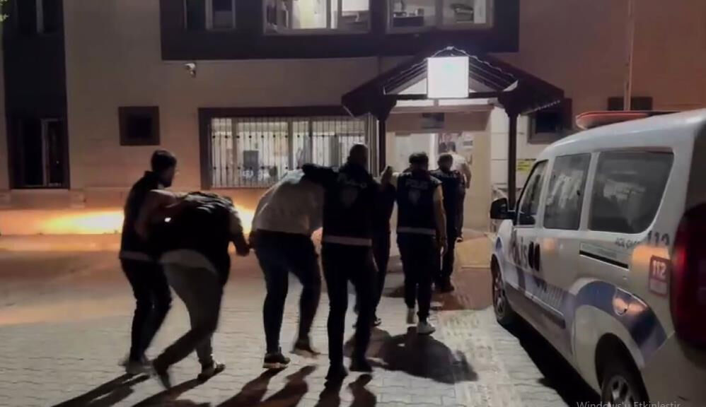 Mersin'deki operasyonda yakalandılar, yanlarında maske bulundu! - 2. Resim