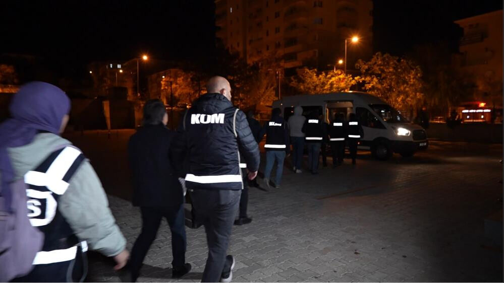 'Sağlık raporu' adı altında 2,5 milyonluk vurgun! Rüşvetçi çete çökertildi, aralarında doktorlar da var - 1. Resim