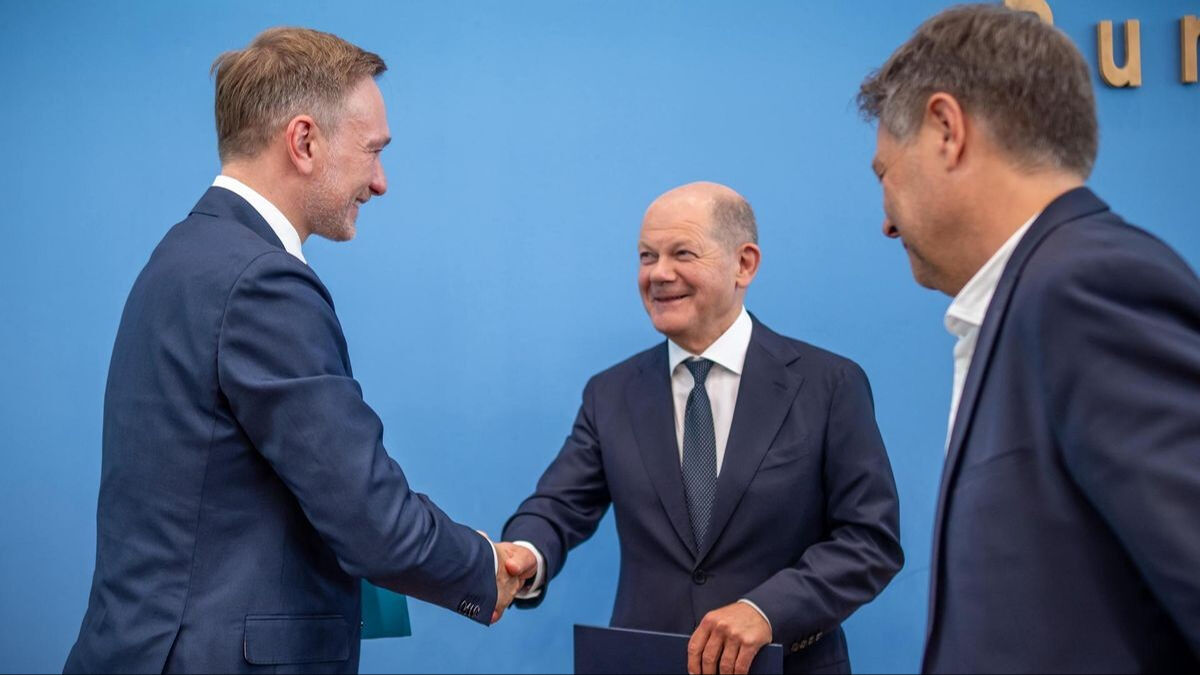 Scholz'dan ani karar geldi! Almanya Maliye Bakanı Christian Lindner neden görevden alındı? Scholz'dan ani karar geldi! Almanya Maliye Bakanı Christian Lindner neden görevden alındı? - 1. Resim