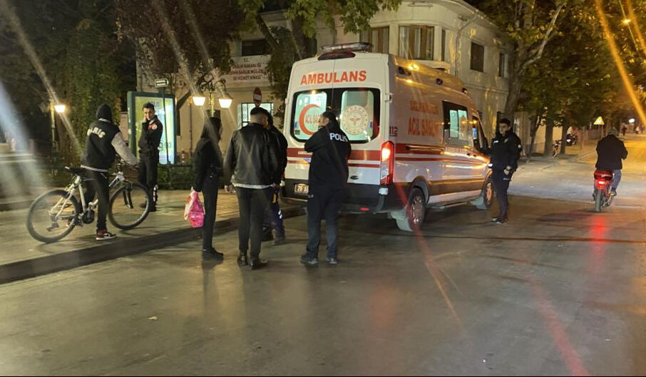 Yolda yürüyen bir kişinin küfrünü üzerine alındı! Defalarca bıçakladı - 2. Resim