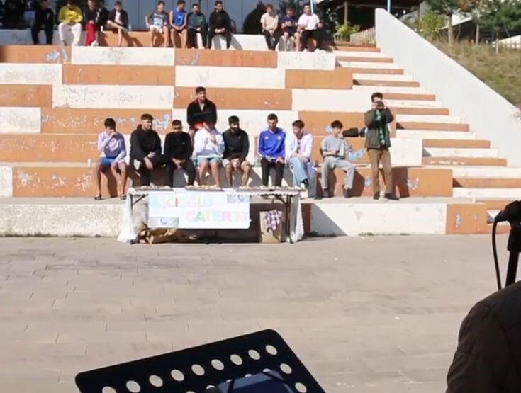 Aynı konser, farklı tepkiler! Öğrencilerin videosu sosyal medyayı salladı - 2. Resim