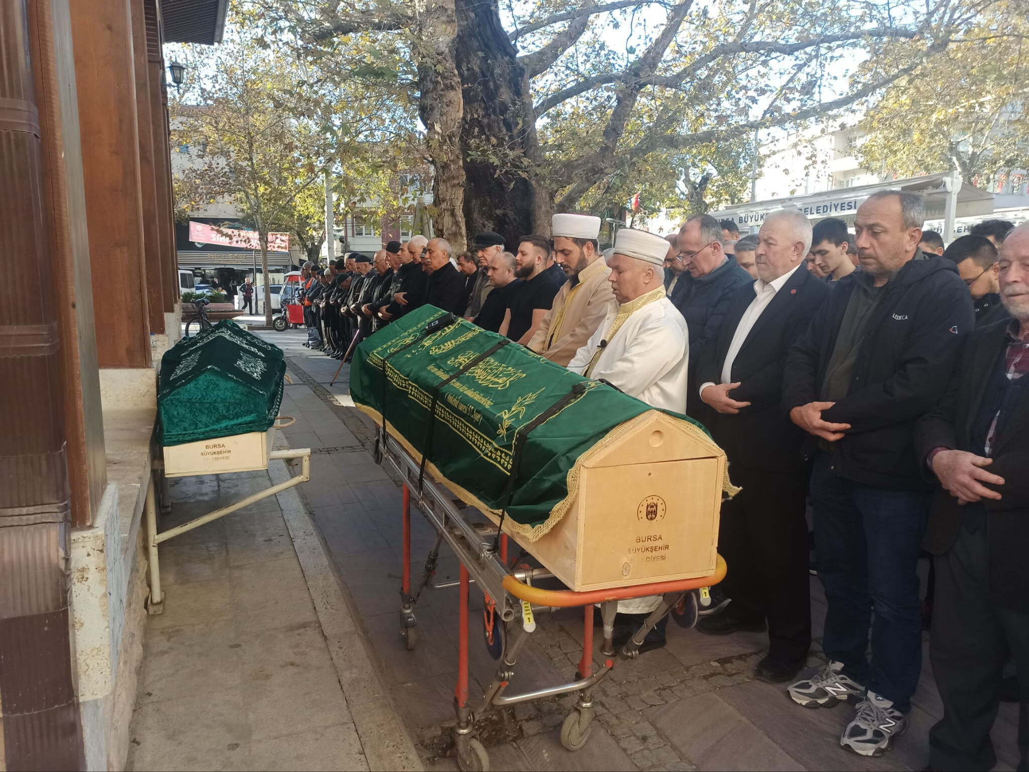Babasının cenaze töreni için gelen gurbetçi, kazada öldü! Bursa'da birlikte defnedildi - 2. Resim