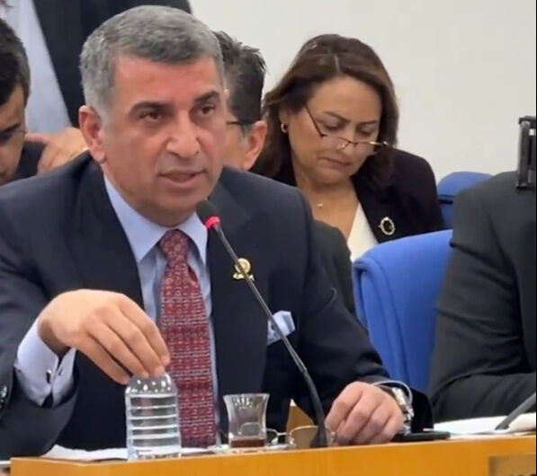 CHP'li Gürsel Erul'dan Bakan Murat Kurum ve TOKİ'ye övgü: Doğru işler yapılmış ve bir başarı hikayesi oluşmuş - 3. Resim