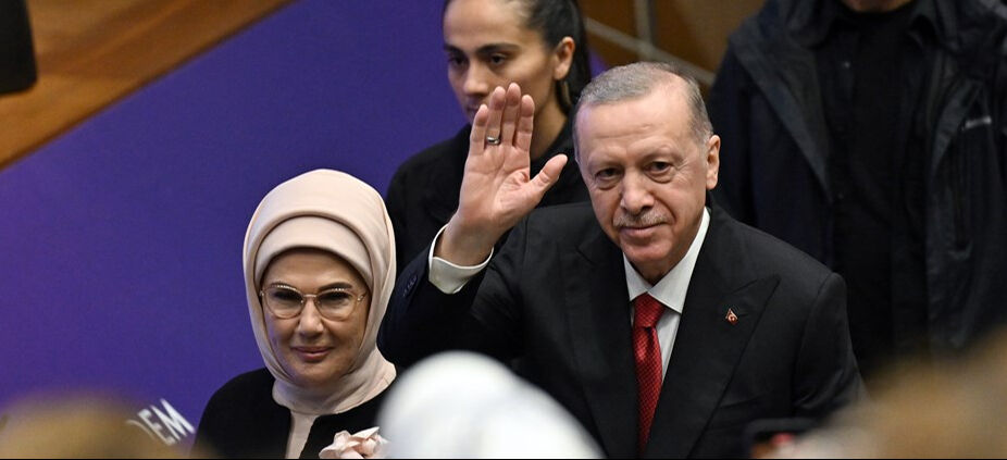 Cumhurbaşkanı Erdoğan'dan Kadın ve Adalet Zirvesi'nde önemli açıklamalar Cumhurbaşkanı Erdoğan'dan Kadın ve Adalet Zirvesi'nde önemli açıklamalar - 2. Resim