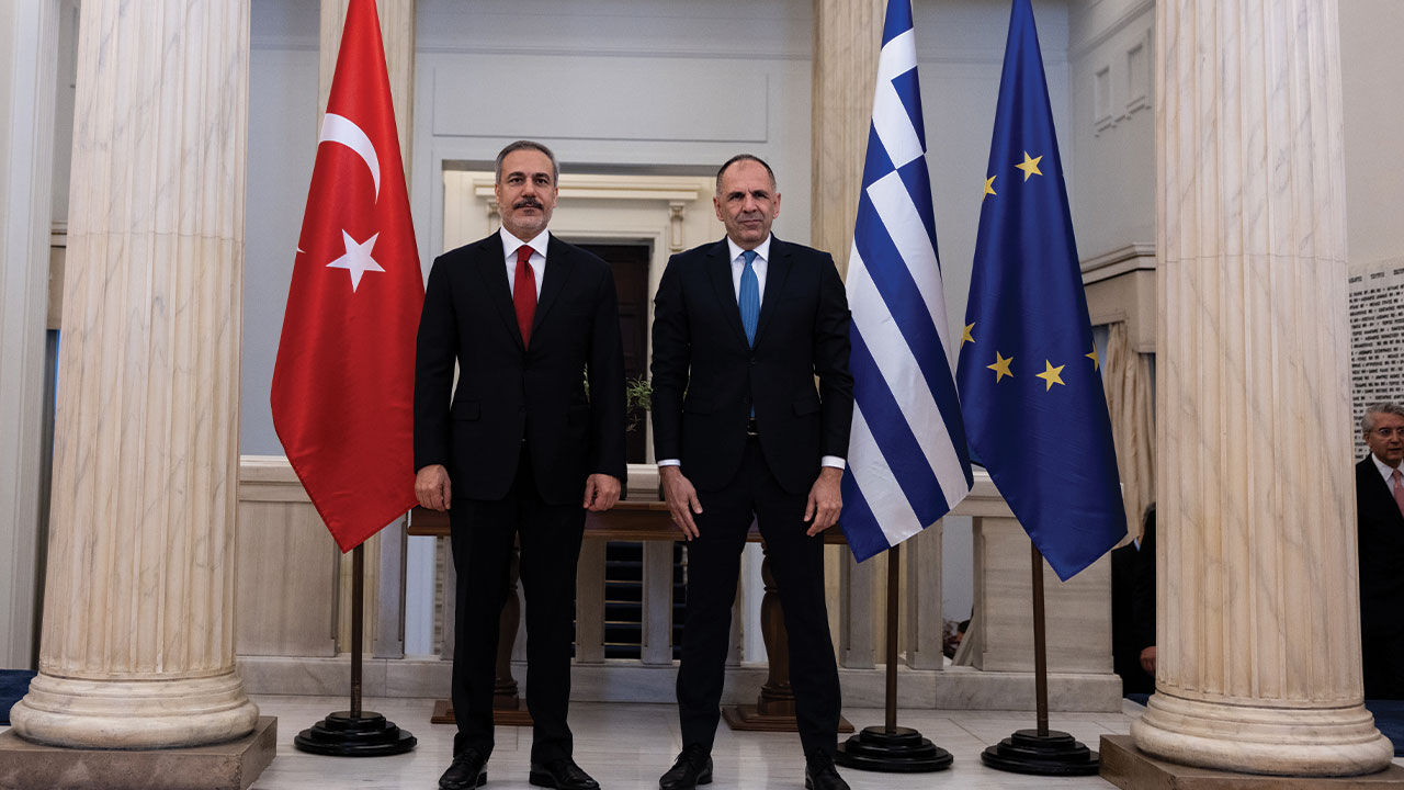 Dışişleri Bakanı Hakan Fidan Yunanistan'da! Bakan Yorgo Gerapetritis karşıladı - 2. Resim