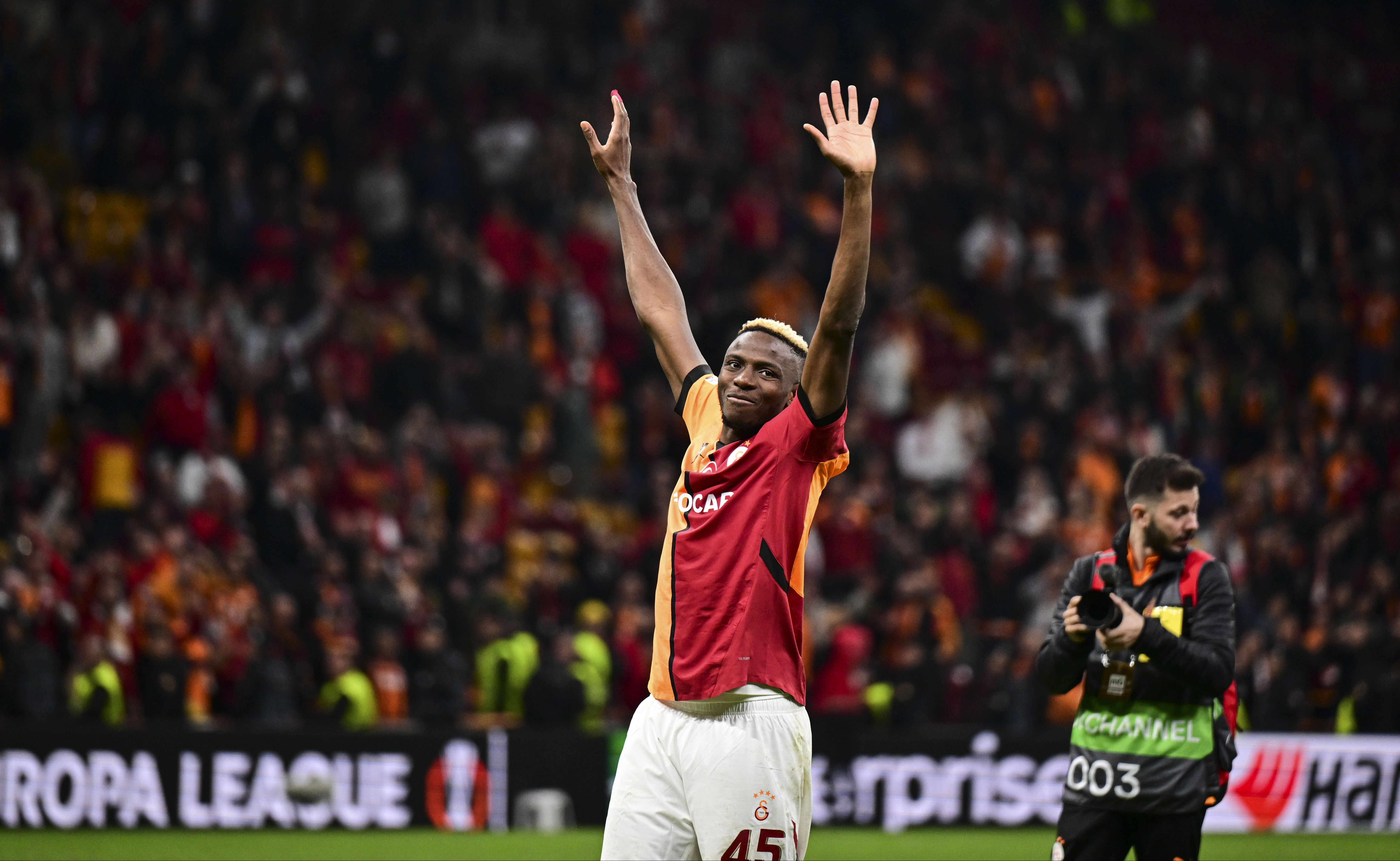 Galatasaray'ın galibiyeti sonrası çarpıcı yorum!  Galatasaray'ın galibiyeti sonrası çarpıcı yorum!