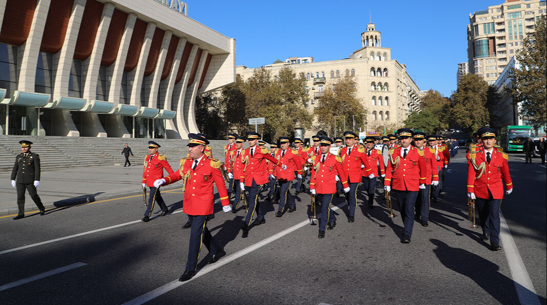 Karabağ Zaferi'nin 4. yılı Türk ve Azerbaycan bayraklarıyla kutlandı - 2. Resim