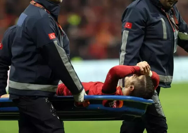 Mauro İcardi kaç maç yok, sezonu kapattı mı? Ameliyat olacağı duyuruldu  Mauro İcardi kaç maç yok, sezonu kapattı mı? Ameliyat olacağı duyuruldu  - 2. Resim