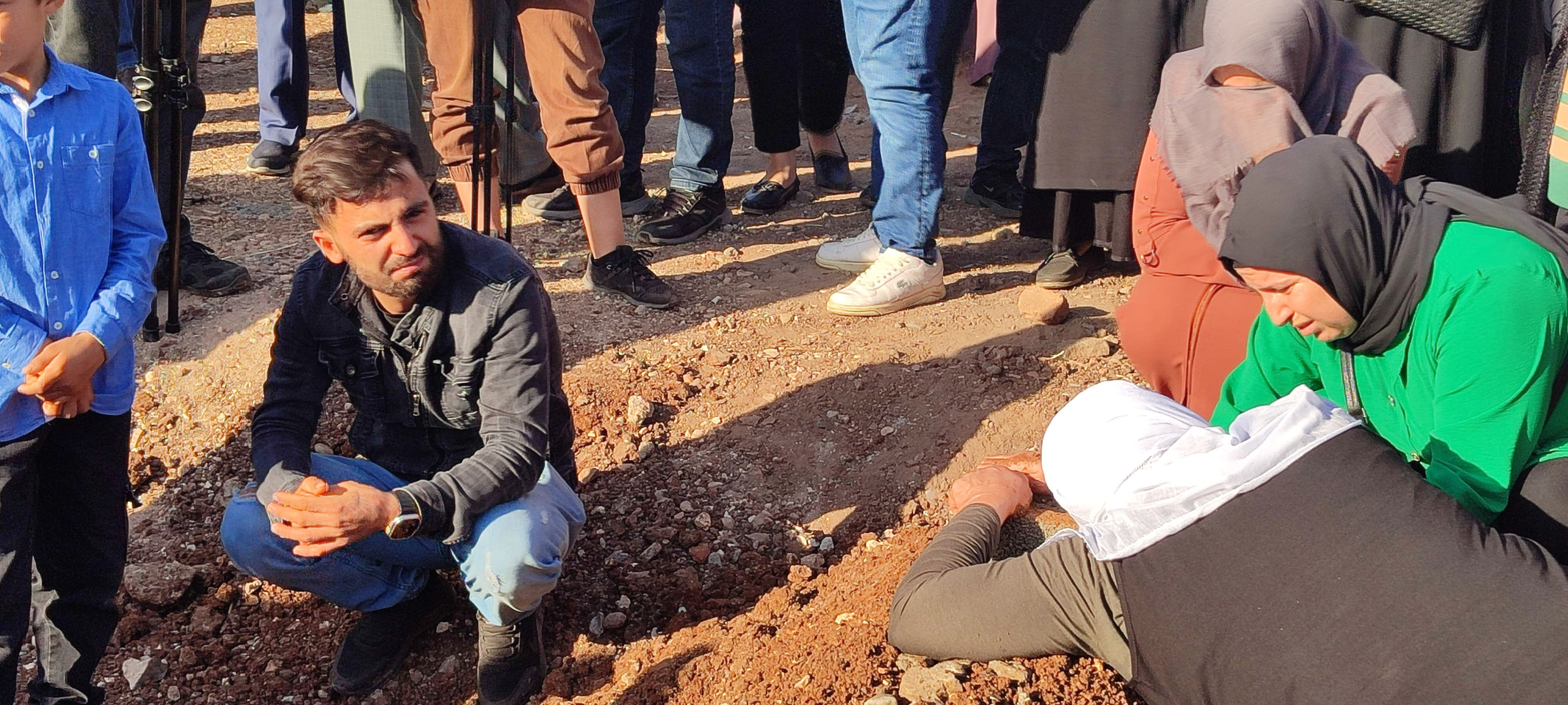 Narin'in davasında kızı için yardım istedi: Rojin Kabaiş'in babasından yürek yakan sözler Narin'in davasında kızı için yardım istedi: Rojin Kabaiş'in babasından yürek yakan sözler - 4. Resim